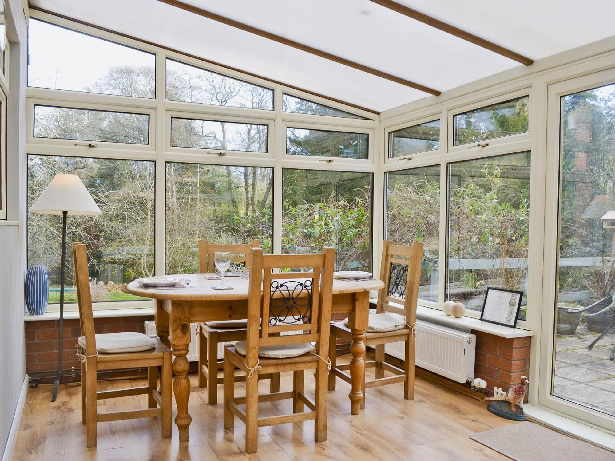 Damson Lodge Chetton Exterior photo